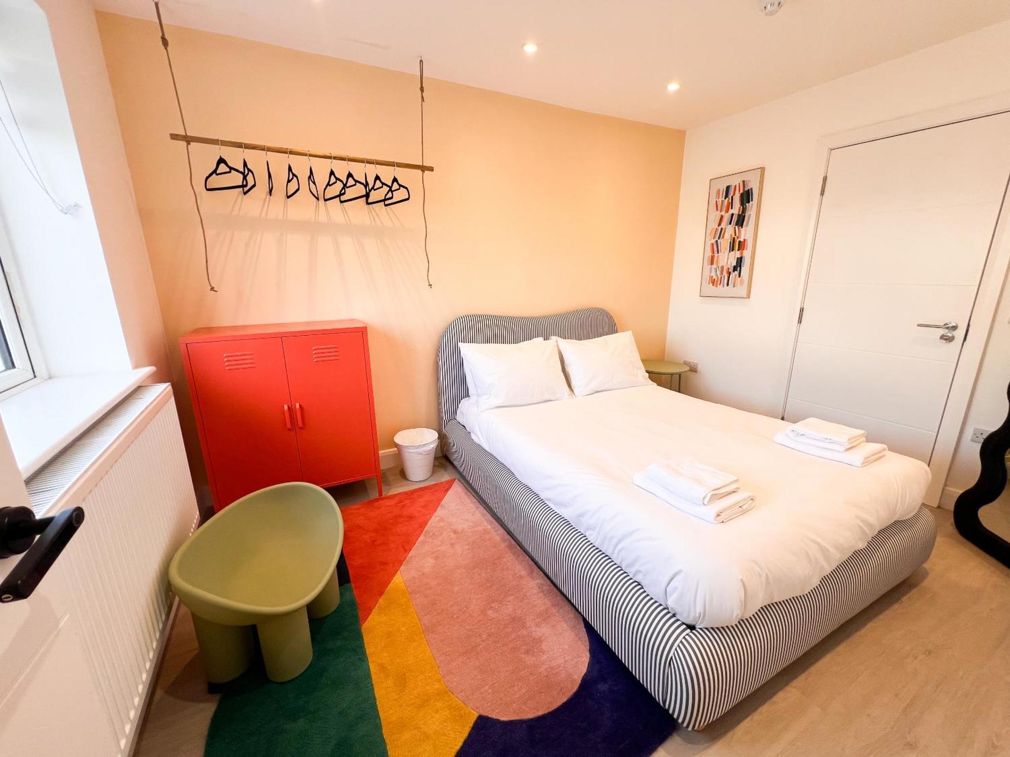 Zozy Clitterhouse Hotel London Exterior photo